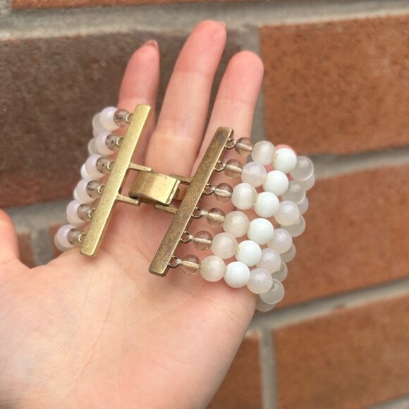 Vintage Bold Gold-Tone and White Beaded Moonstone Statement Bracelet - Picture 4 of 6